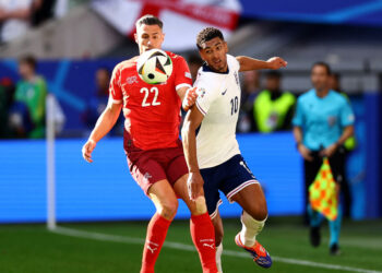 Fabian Schär (22) et Jude Bellingham