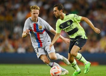 Frenkie de Jong (à g.) et Bernardo Silva