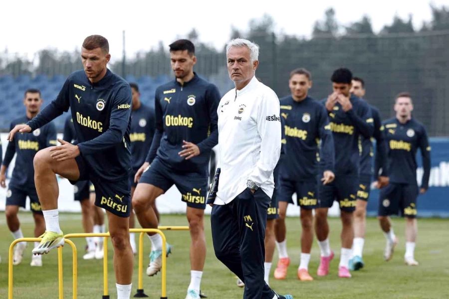 José Mourinho à l'entraînement de Fenerbahce