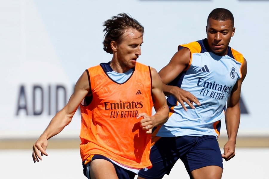 Kylian Mbappé et Luka Modric (à g.)