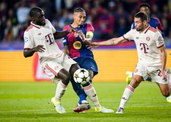 Raphinha (c.), auteur de 3 buts face au Bayern