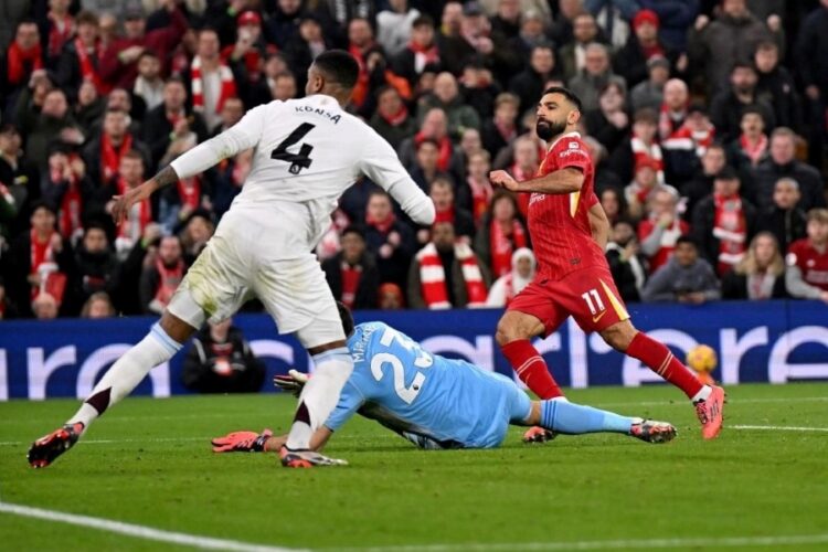 Mohamed Salah (à d.)