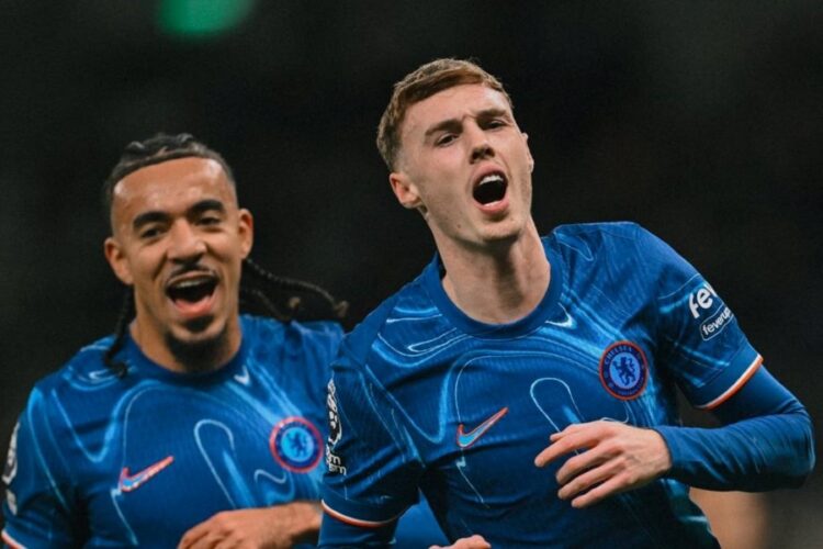 Cole Palmer et Malo Gusto (à g.)